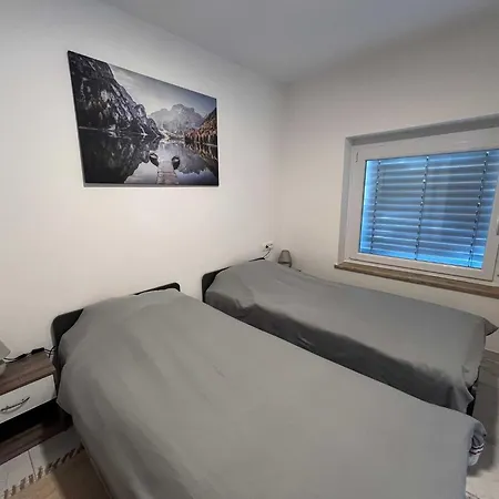 Apartmán Delightful Cozy Riverside - One Bedroom With Terrace