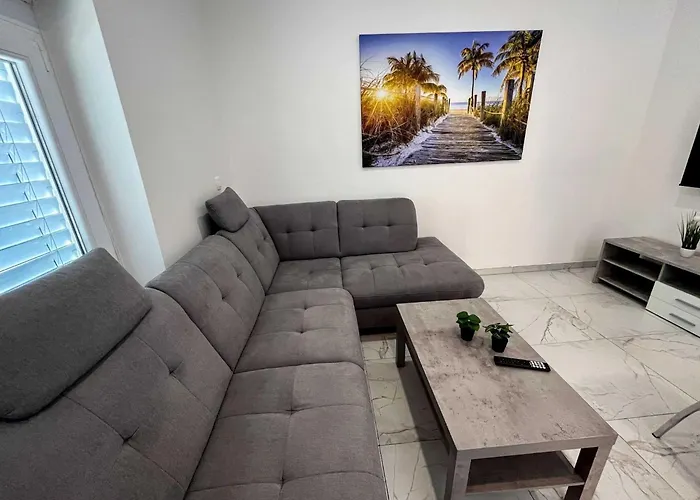 Appartamento Delightful Cozy Riverside - One Bedroom With Terrace