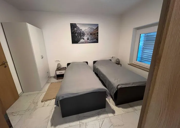 Delightful Cozy Riverside - One Bedroom With Terrace Recica ob Savinji