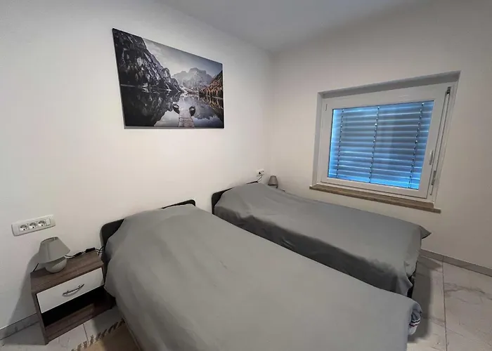 Apartmán Delightful Cozy Riverside - One Bedroom With Terrace